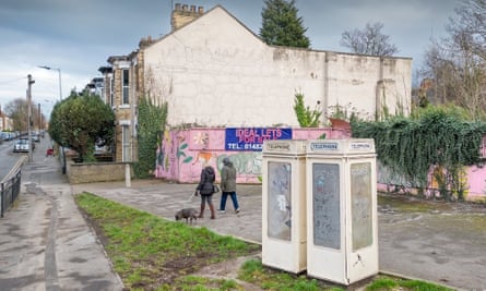 Deux cabines téléphoniques sur Princes Avenue/Park Gove à Hull