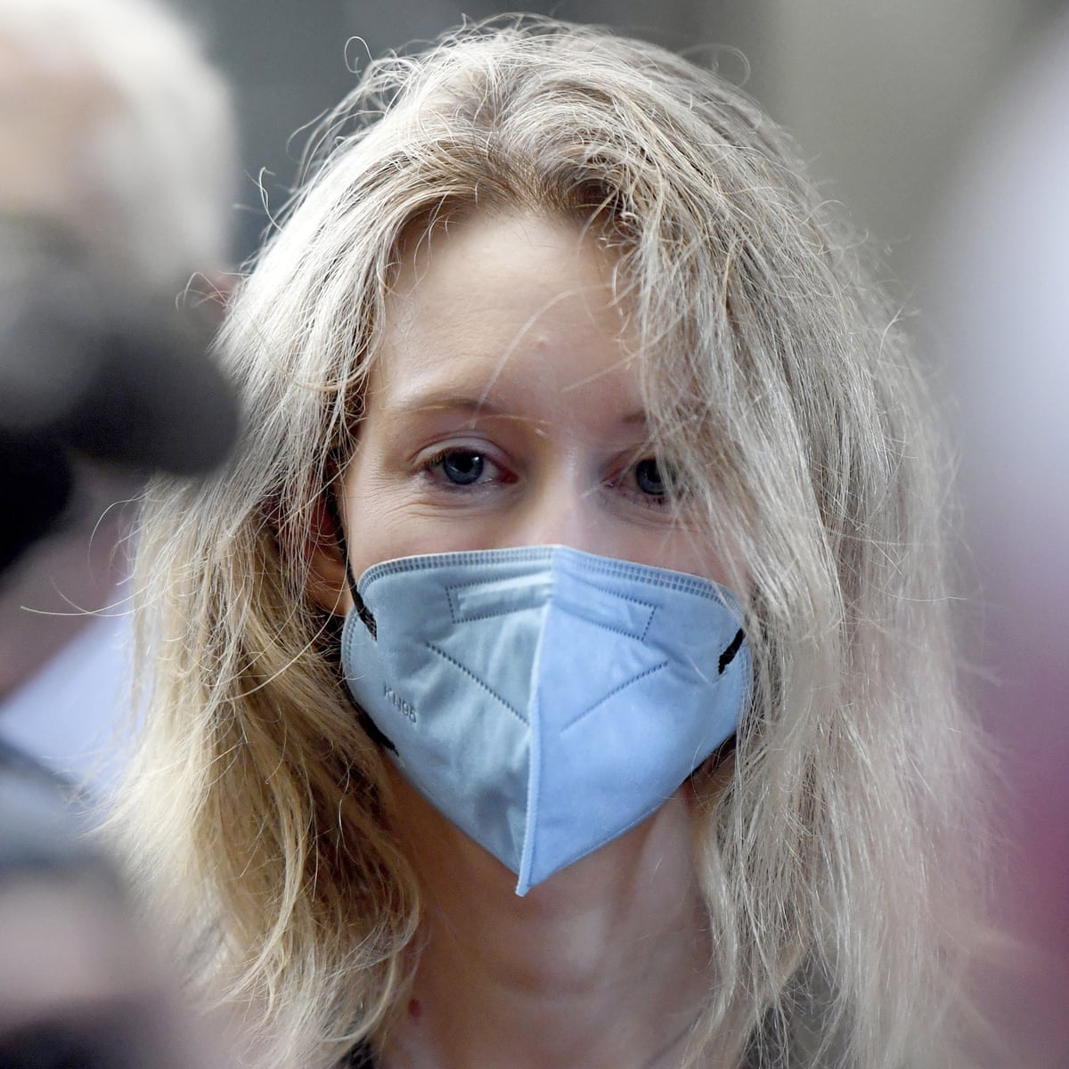 elizabeth holmes trial theranos founder takes the stand in risky move theranos the guardian