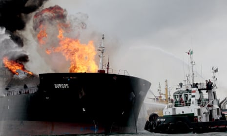 Fire on a tanker belonging to the Mexican state oil company Pemex in the Gulf of Mexico.Fire on oil tanker