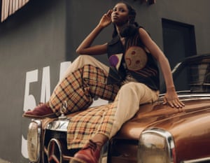 Maravilha do destino: uma jornada pelo mundo da moda alegre de Gana