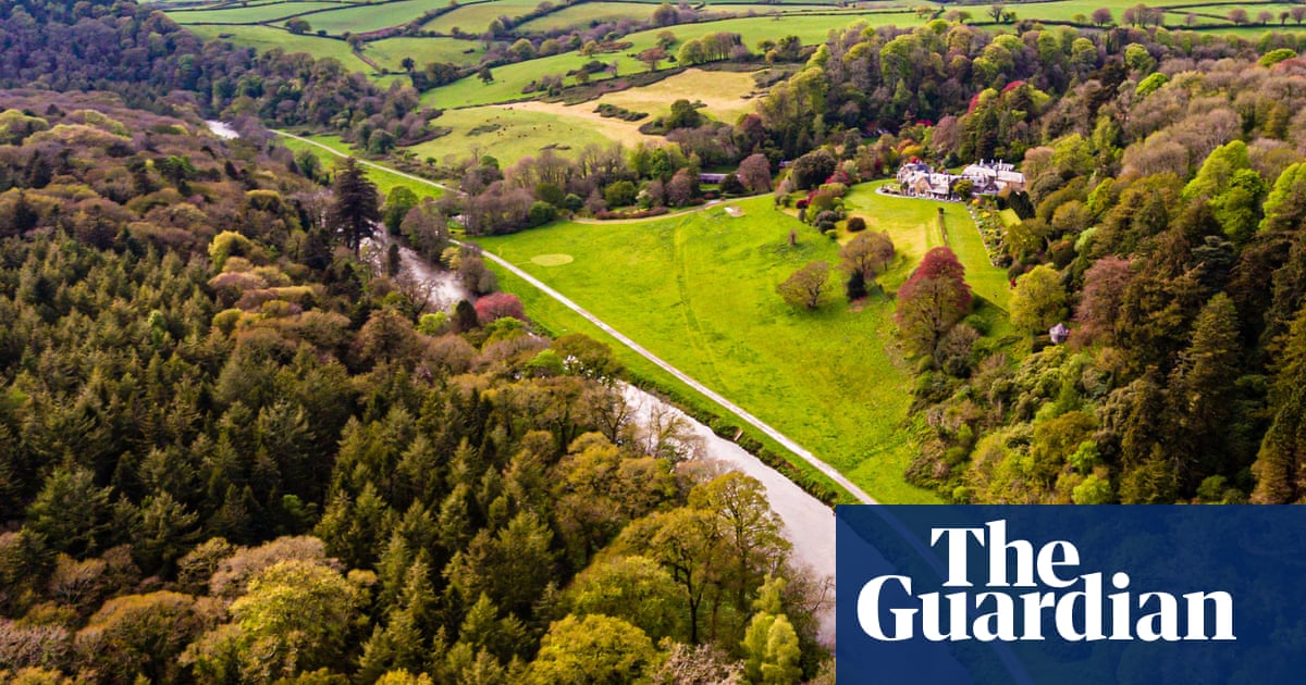 Defra cuts pose ‘existential threat’ to England’s most beautiful areas | Rural affairs Defra cuts pose ‘existential threat’ to England’s most beautiful areas | Rural affairs
