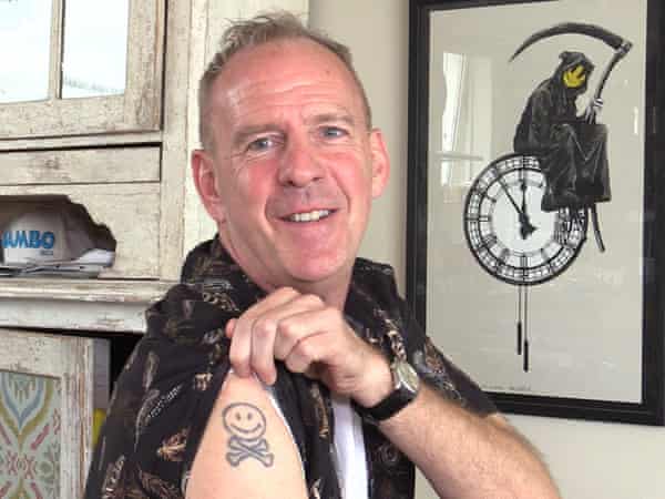 It S Not An Emoji Fatboy Slim Launches Smiley Exhibition Art And Design The Guardian