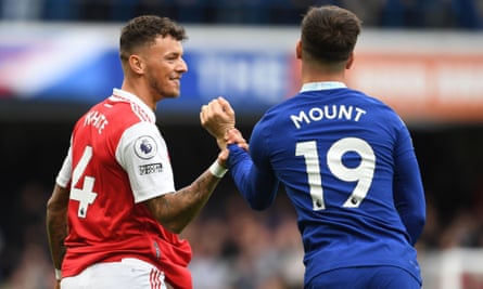 England’s World Cup squad: the big dilemmas facing Gareth Southgate | England 5 Arsenal’s Ben White and Chelsea’s Mason Mount during last Sunday’s game at Stamford Bridge.