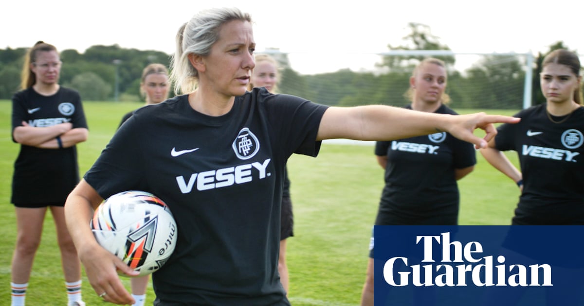 Carla Ward: 'People hang on Emma Hayes's every word, and rightly so - she's the best'