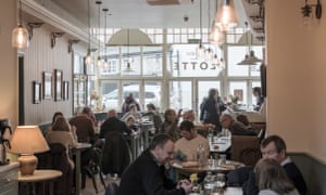 Diners in Bistro Lotte, Frome, Somerset, UK