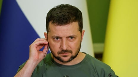  Zelenskiy fires Ukraine’s spy chief and state prosecutor, citing collaboration with Russia – video