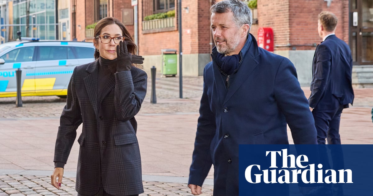 Тъй като майка му Маргрете абдикира след 52 години като