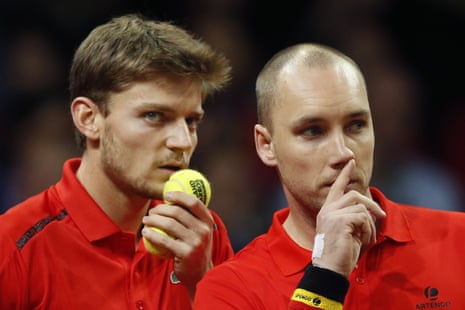 Goffin and Darcis talk tactics as they continue to match the Murrays.
