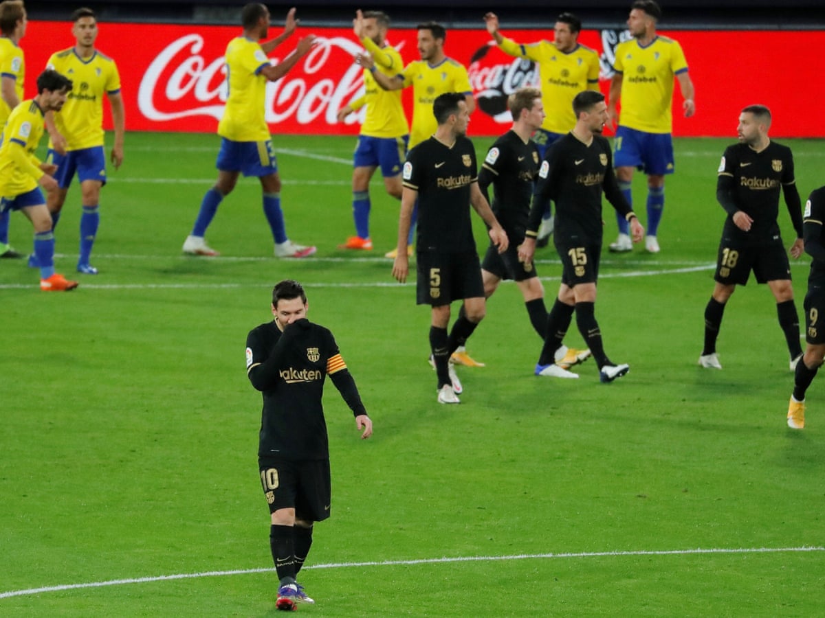Barcelona Slump To Defeat At Cadiz To Increase Pressure On Ronald Koeman La Liga The Guardian Barcelona Slump To Defeat At Cadiz To Increase Pressure On Ronald Koeman La Liga The Guardian