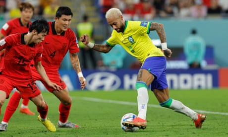 Neymar scored from the penalty spot as Brazil booked their place in the quarter-finals.