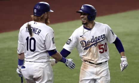 Dodgers run in to celebrate 2020 World Series win! (Mookie Betts, Clayton  Kershaw, more!) 