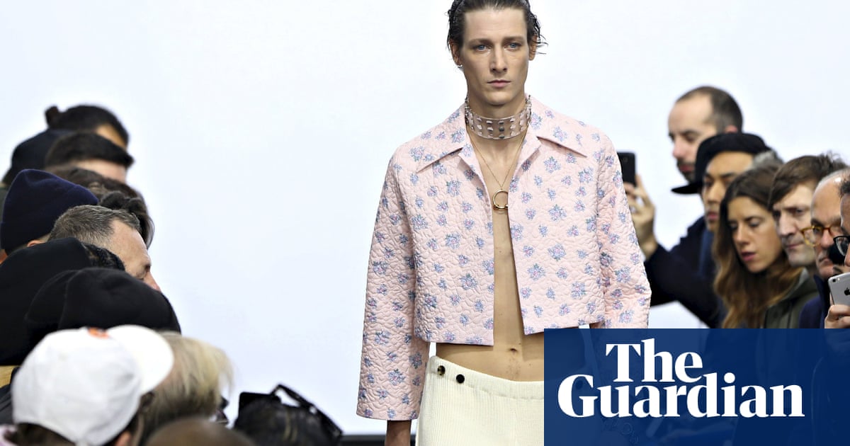 JW Anderson mixes mundane and strange in show streamed on Grindr ...