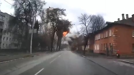 Russian strike caught on dashcam in Chernihiv, Ukraine – video