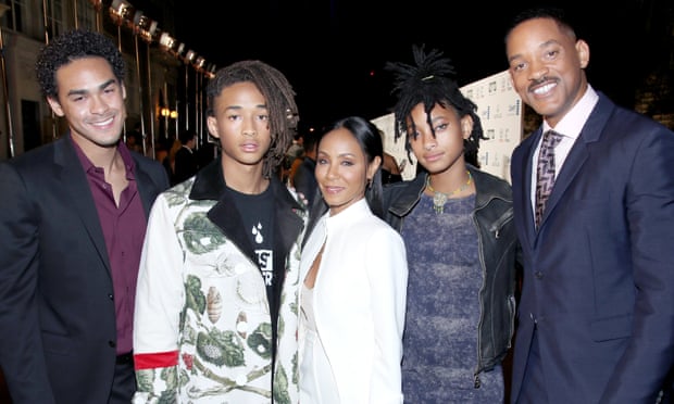 Jada in a line-up with her family, Trey, Jaden, Willow and Will Smith.