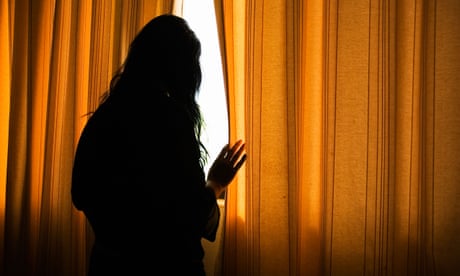 That sweating, trembling feeling: 10 strategies to cope with your shyness