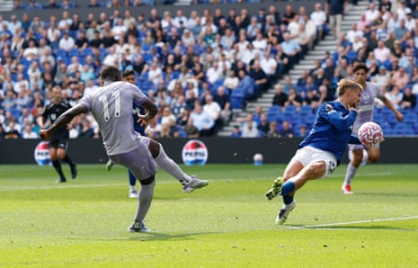 Brighton & Hove Albion's Yankuba Minteh shoots at goal and hits Everton's Kiernan Dewsbury-Hall.