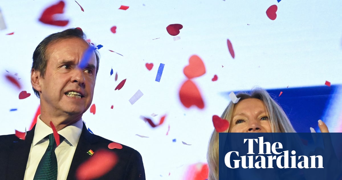 Two decades of leftwing dominance end in Bolivia as rightwingers head to election runoff