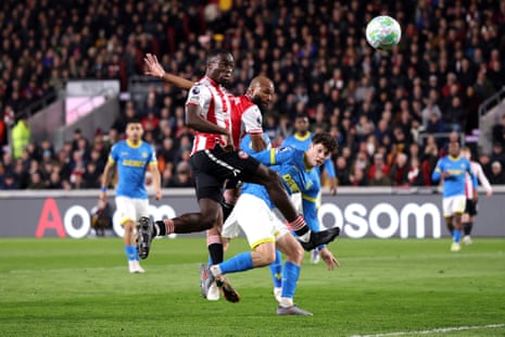 Michael Kayode of Brentford scores his team's first goal.
