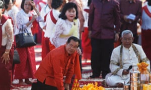 Hun Sen and his wife, Bun Rany, at the Angkor ceremony.