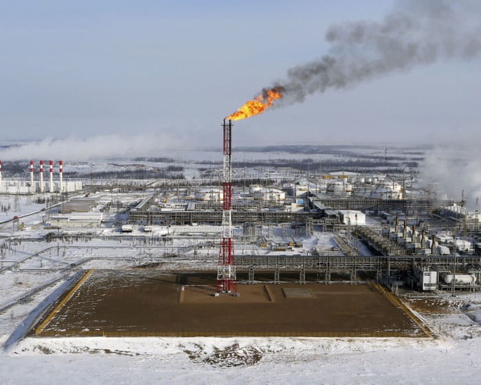 Will US sanctions on Russian oil companies be effective, and why is Trump imposing them now?