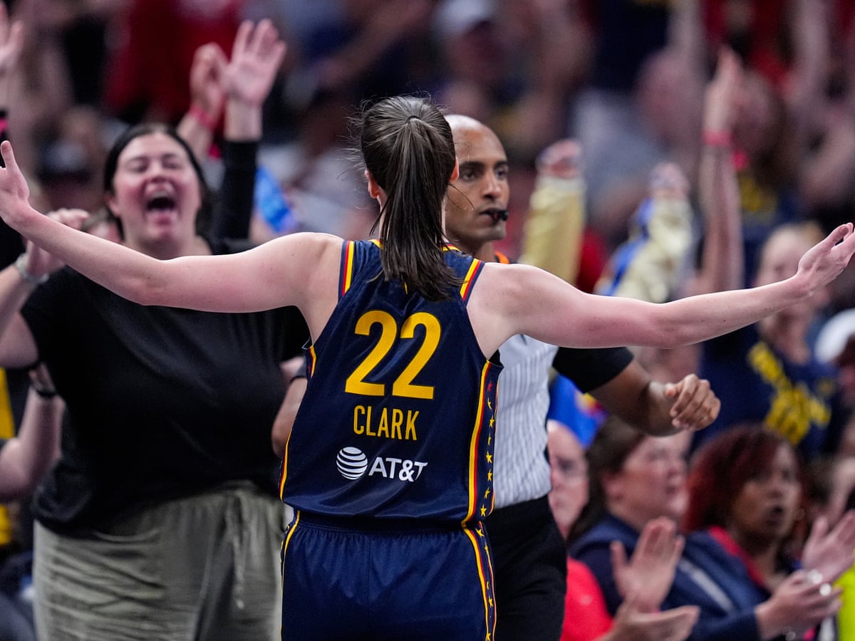 Caitlin Clark breaks WNBA rookie scoring record as Wilson passes 1,000 points | WNBA | The Guardian