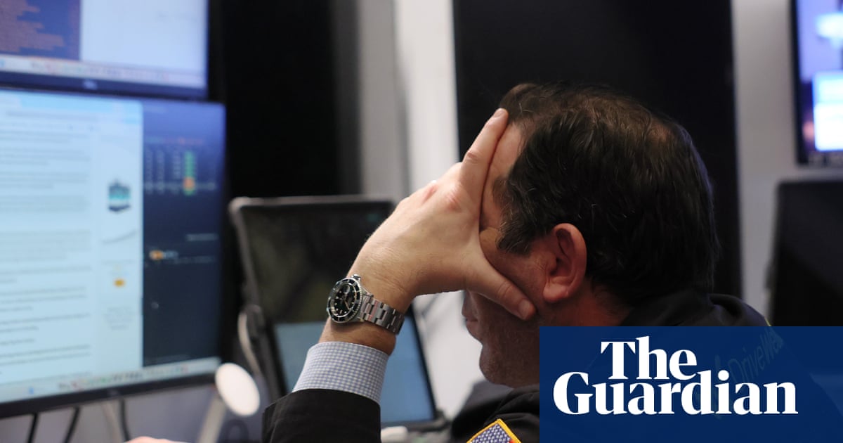 ‘Een ongeremde feedbackloop’: hoe een AI-doomsday-rapport de markten in rep en roer heeft gebracht | AI (kunstmatige intelligentie)