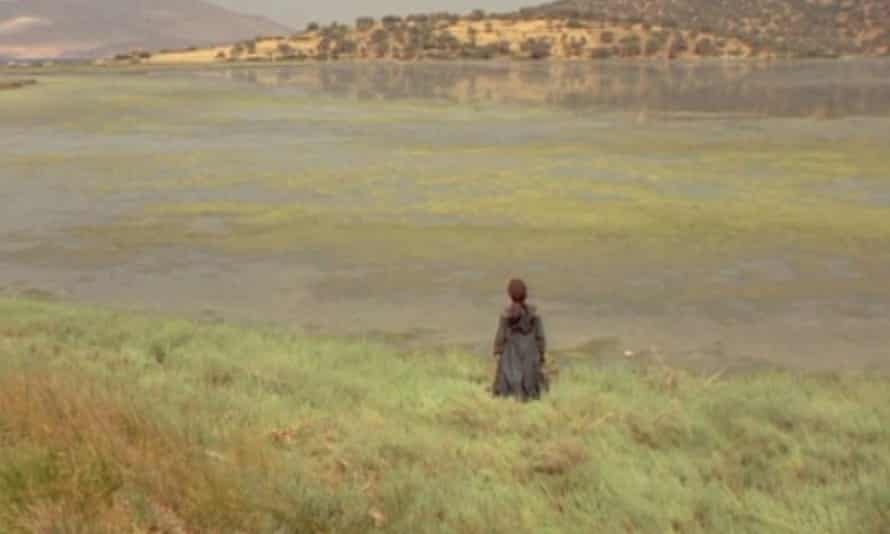 une image tirée du film de 1974 The Murderess.