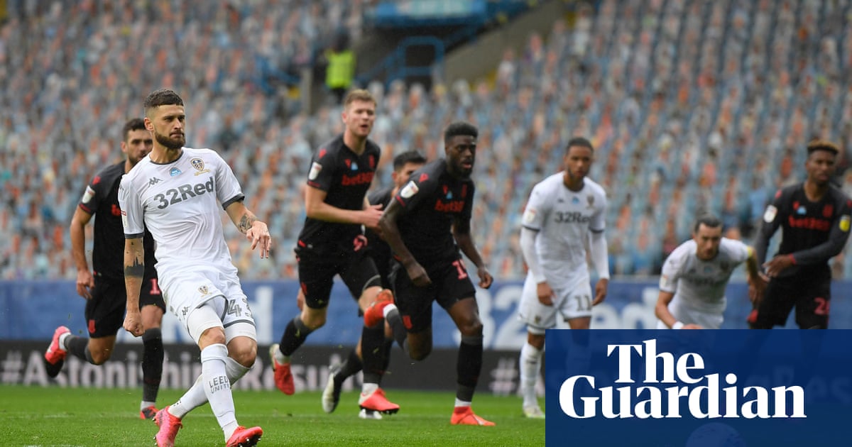 Mateusz Klich inspires five-star Leeds to go top and leave Stoke struggling