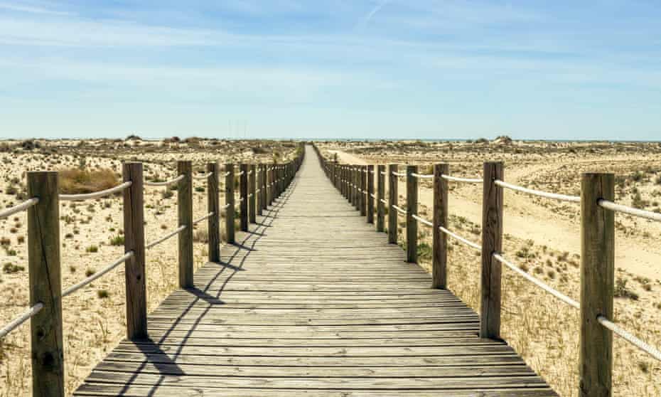 Calçadão para a Praia da Armona