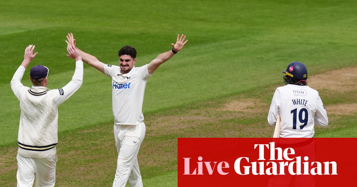 Notts draw with Surrey, Glamorgan beat Somerset, Yorkshire thrashed: county cricket – live