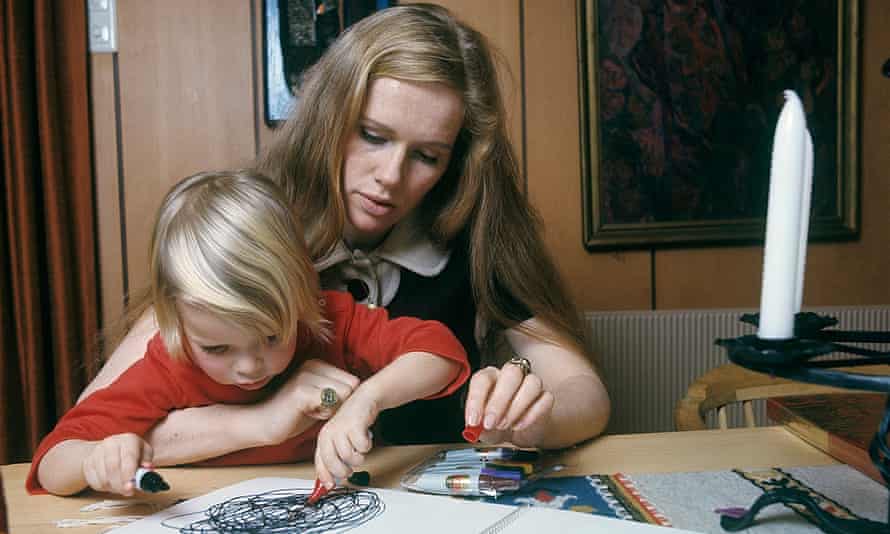 Ullmann photographié avec sa fille Linn en 1971.