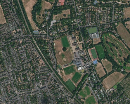 Aerial photo of Dulwich College and the surrounding area during the summer drought