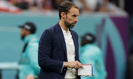 Gareth Southgate sur la ligne de touche lors du match nul 0-0 entre l'Angleterre et les États-Unis