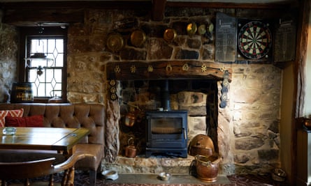 The Three Horseshoes Inn