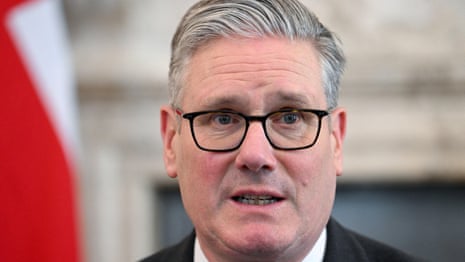 Nahaufnahme von Sicherheitsfreigabedokumenten