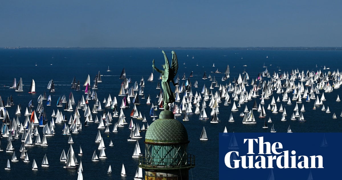 A regatta, protesters and Palestinians return home: photos of the weekend