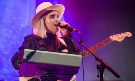 Shura playing live on stage