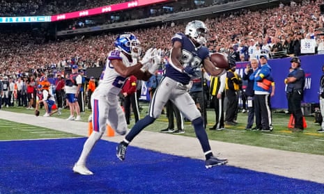 CeeDee Lamb's brilliant one-handed catch seals Cowboys' win over Giants, NFL