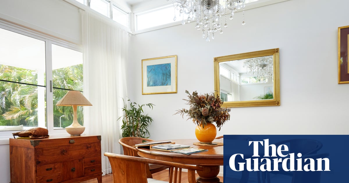 The death of the dining room: how mealtimes moved to the kitchen – or the sofa The death of the dining room: how mealtimes moved to the kitchen – or the sofa