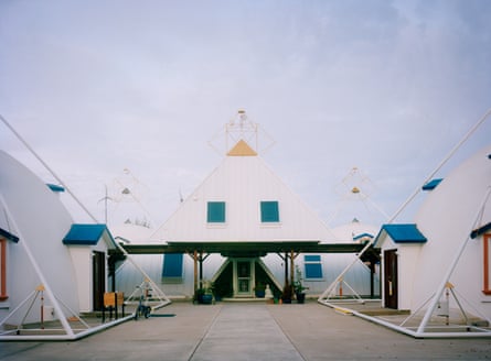 Maitreya Buddha Pyramid