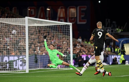 Erling Haaland scores