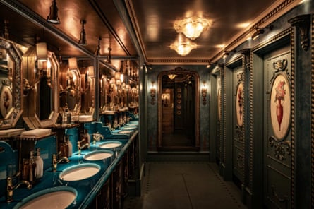 Lilibet’s washrooms are ‘gilded, azure-hued and inspired by the young Queen Elizabeth’s love of decorative china.