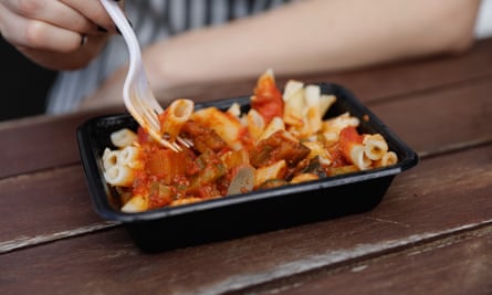 Beef Or Chicken What 2 Airline Meals Taste Like On The Ground Australian Lifestyle The Guardian