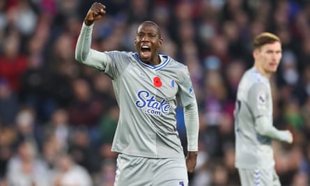 Abdoulaye Doucouré celebrates Everton’s win at Crystal Palace