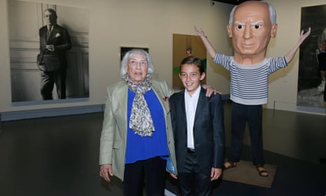 Maya Widmaier-Picasso and her grandson Edouard at the Picasso Mania exhibition at the Grand Palais in Paris in 2015.
