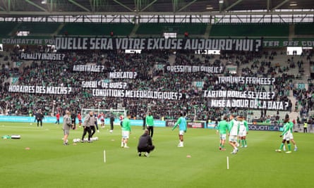 St-Étienne fans express their frustrations.
