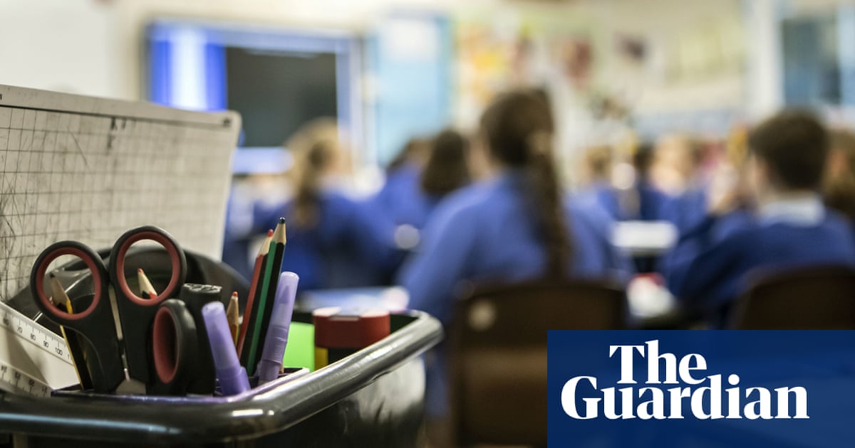 Good early years teaching may boost earnings of children in England – study