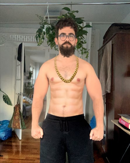 The author tries using the Manly app to hide the effect of lockdown on his body