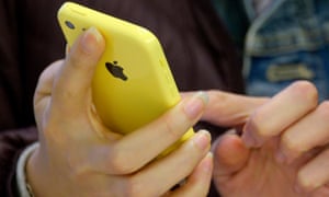 iphone 5c in yellow