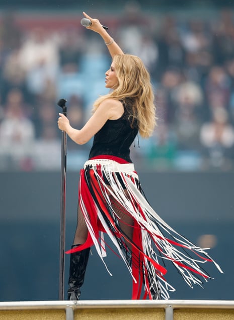Kylie lights up the MCG